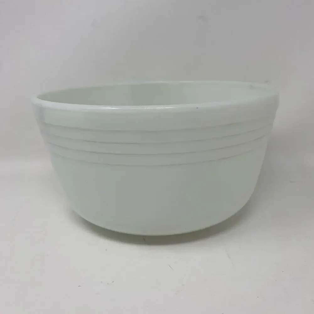 Pyrex white glass ribbed mixing bowl vintage #31 - Picture 8 of 8